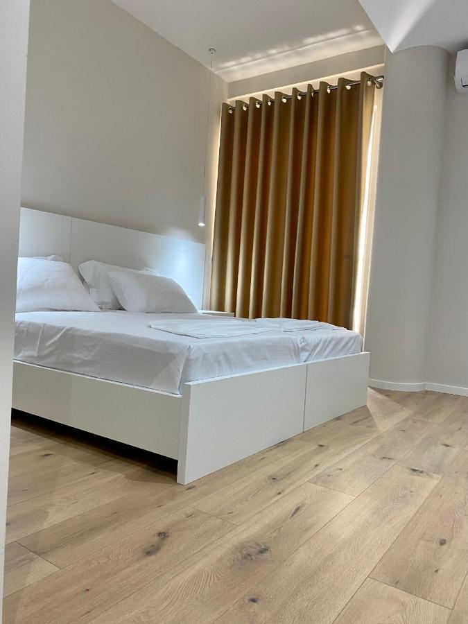 Violet'S Boutique Apartments Sarande Ngoại thất bức ảnh