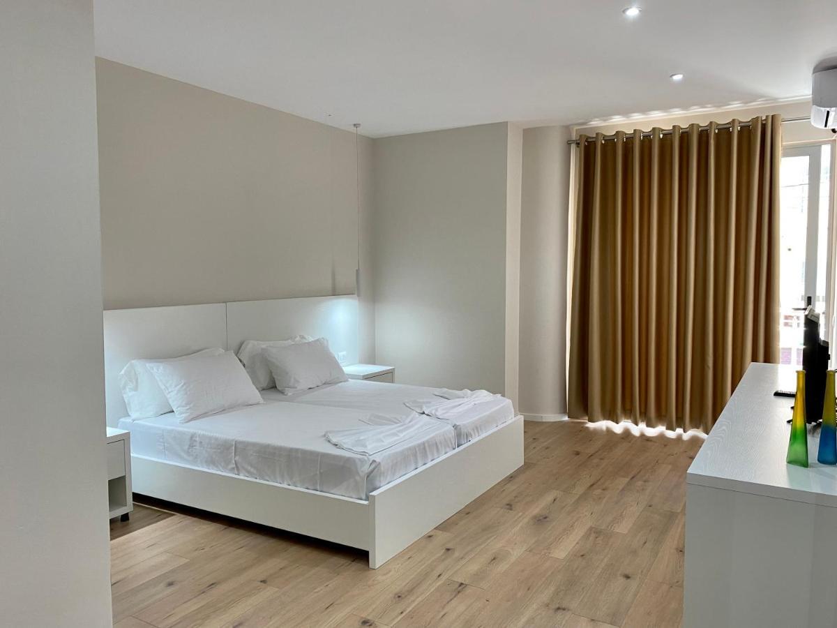 Violet'S Boutique Apartments Sarande Ngoại thất bức ảnh