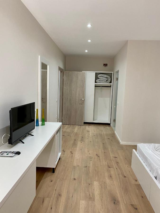 Violet'S Boutique Apartments Sarande Ngoại thất bức ảnh