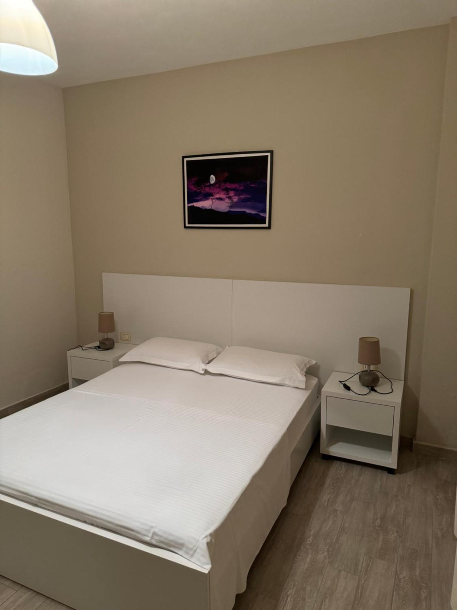 Violet'S Boutique Apartments Sarande Ngoại thất bức ảnh