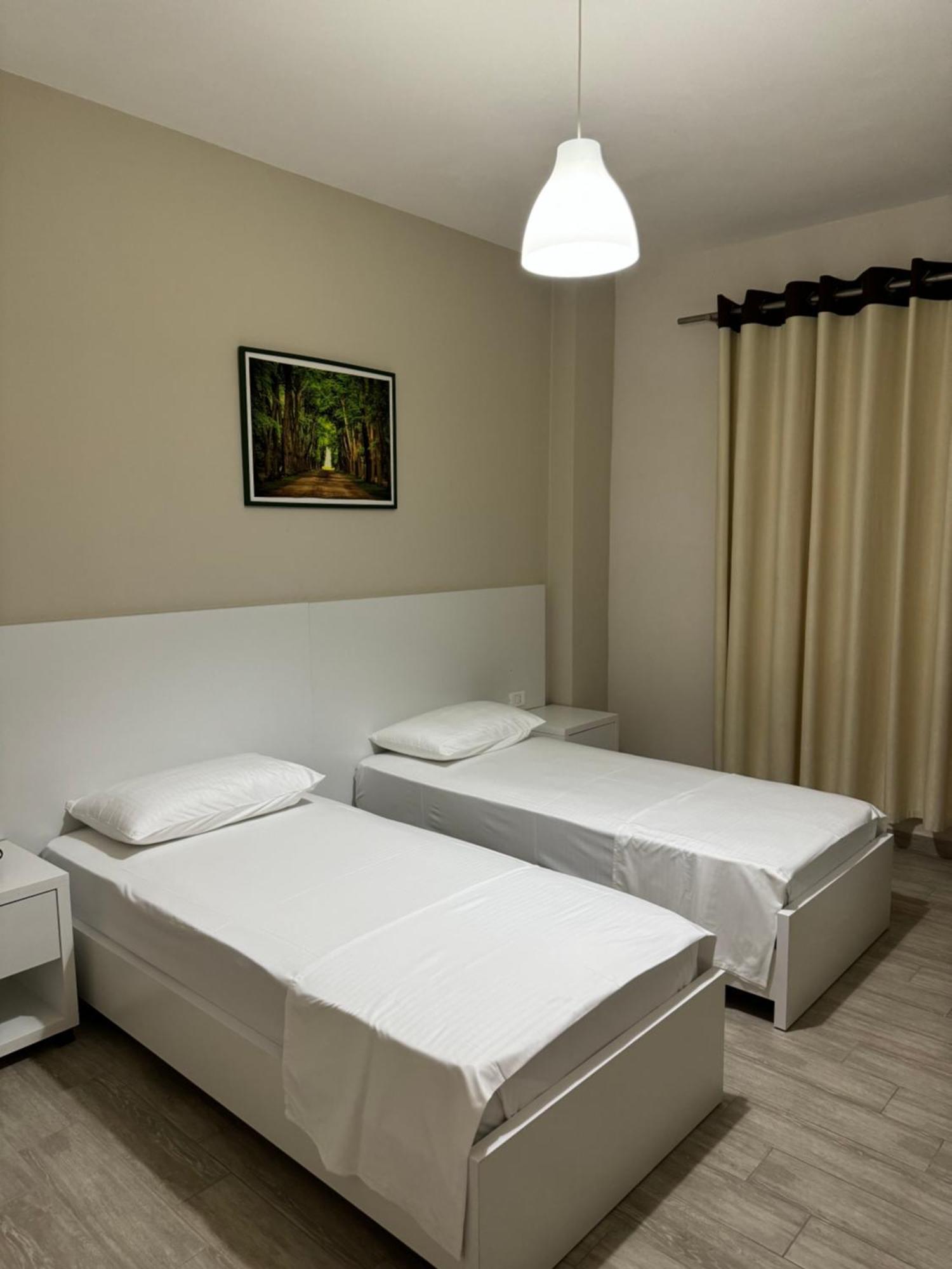 Violet'S Boutique Apartments Sarande Ngoại thất bức ảnh