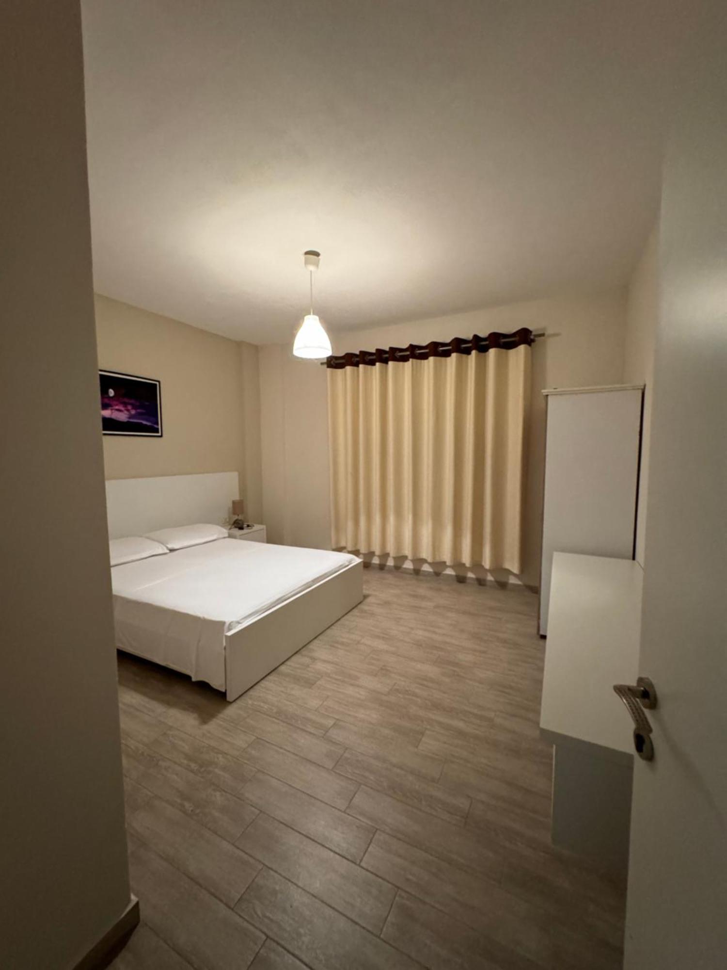 Violet'S Boutique Apartments Sarande Ngoại thất bức ảnh