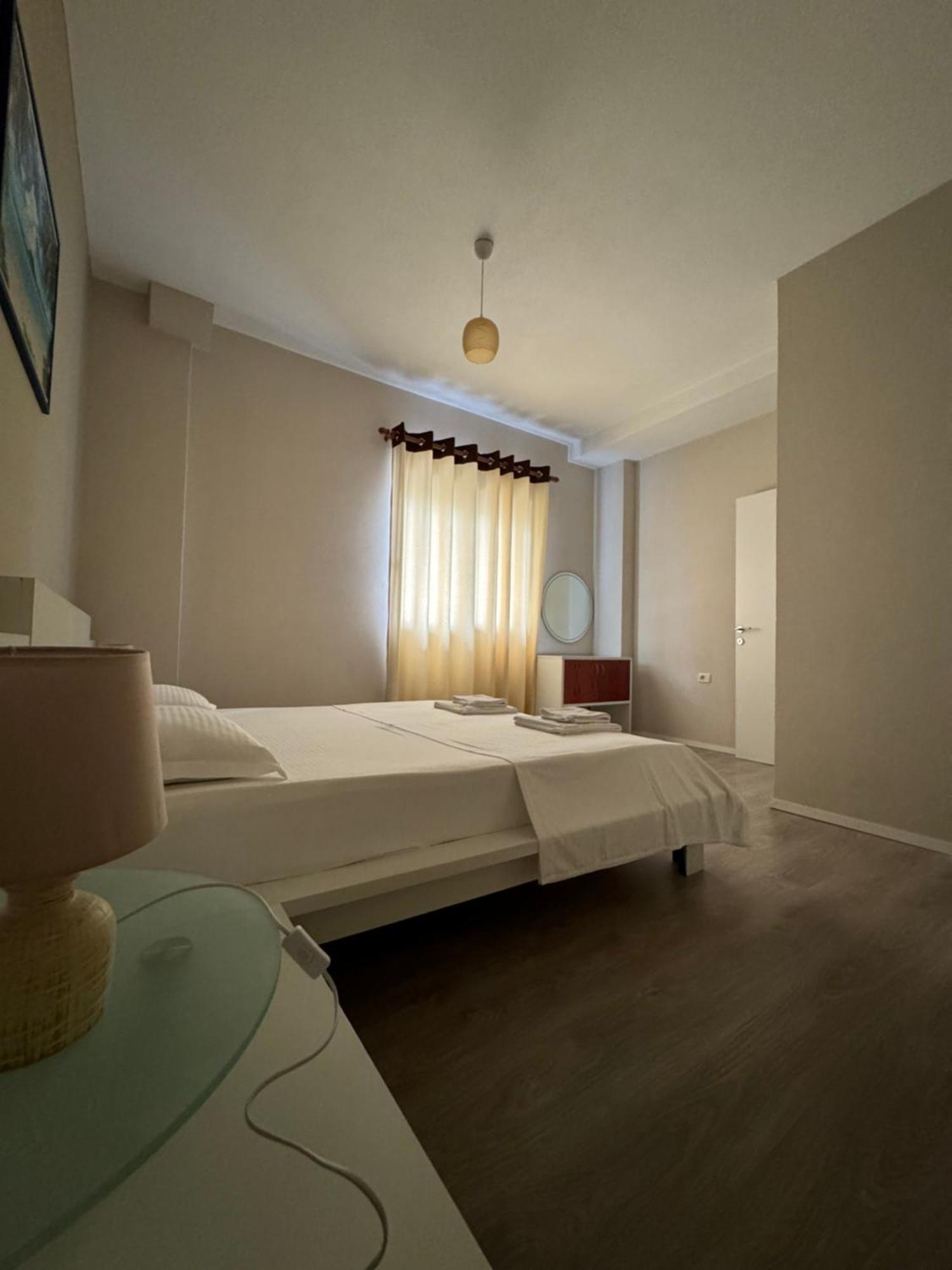 Violet'S Boutique Apartments Sarande Ngoại thất bức ảnh