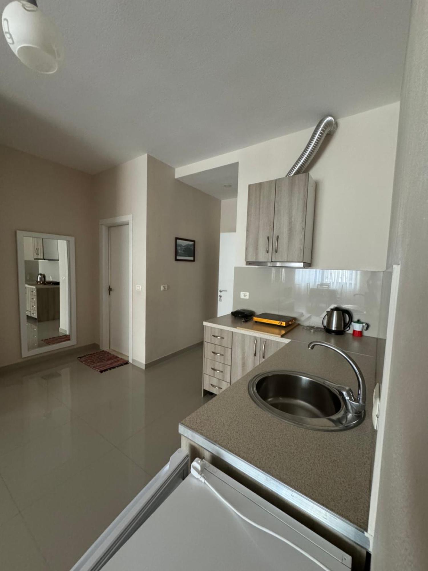 Violet'S Boutique Apartments Sarande Ngoại thất bức ảnh