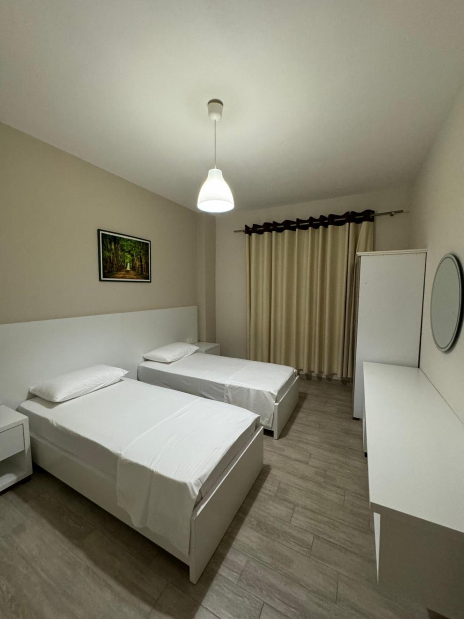 Violet'S Boutique Apartments Sarande Ngoại thất bức ảnh