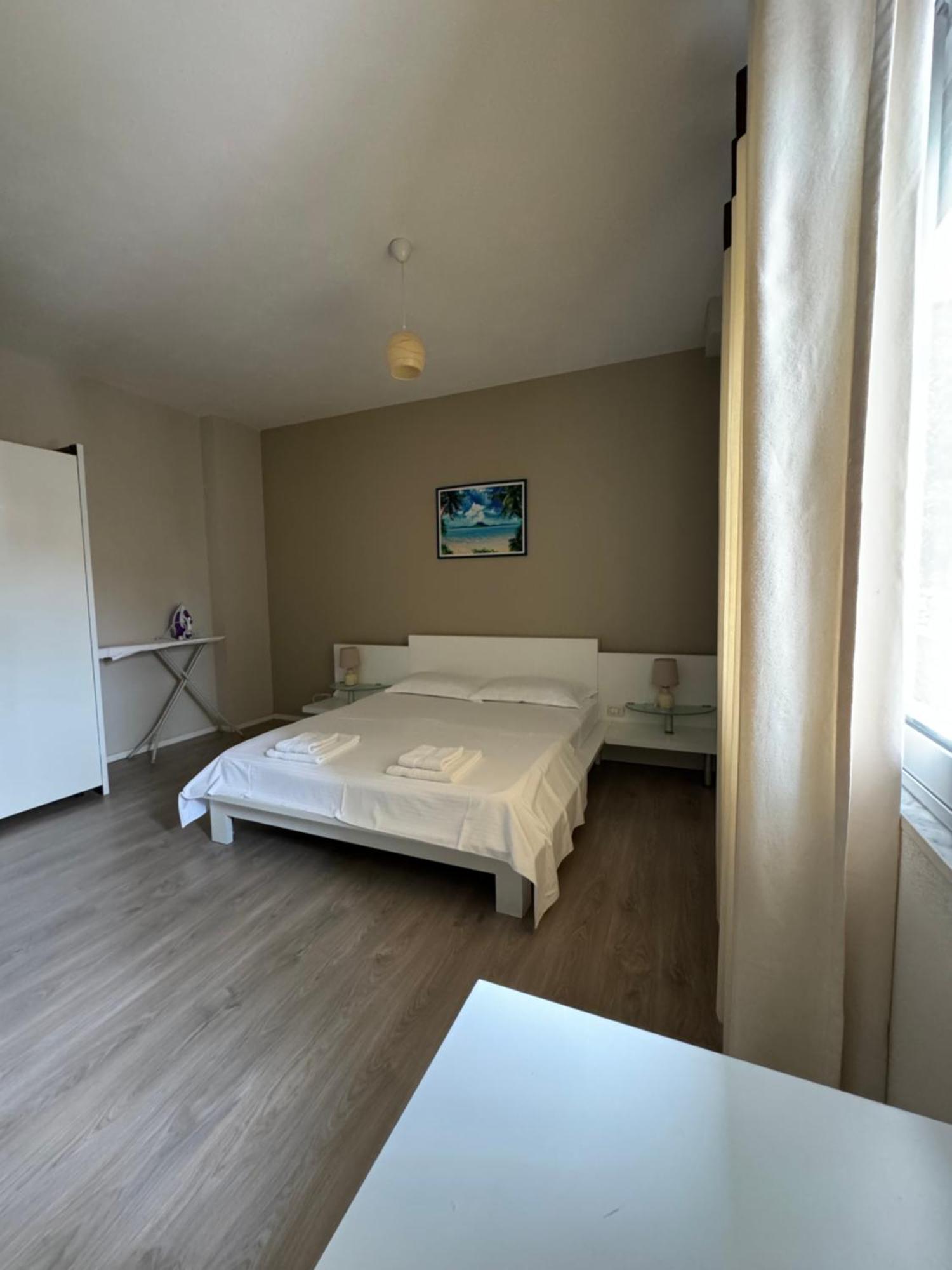 Violet'S Boutique Apartments Sarande Ngoại thất bức ảnh